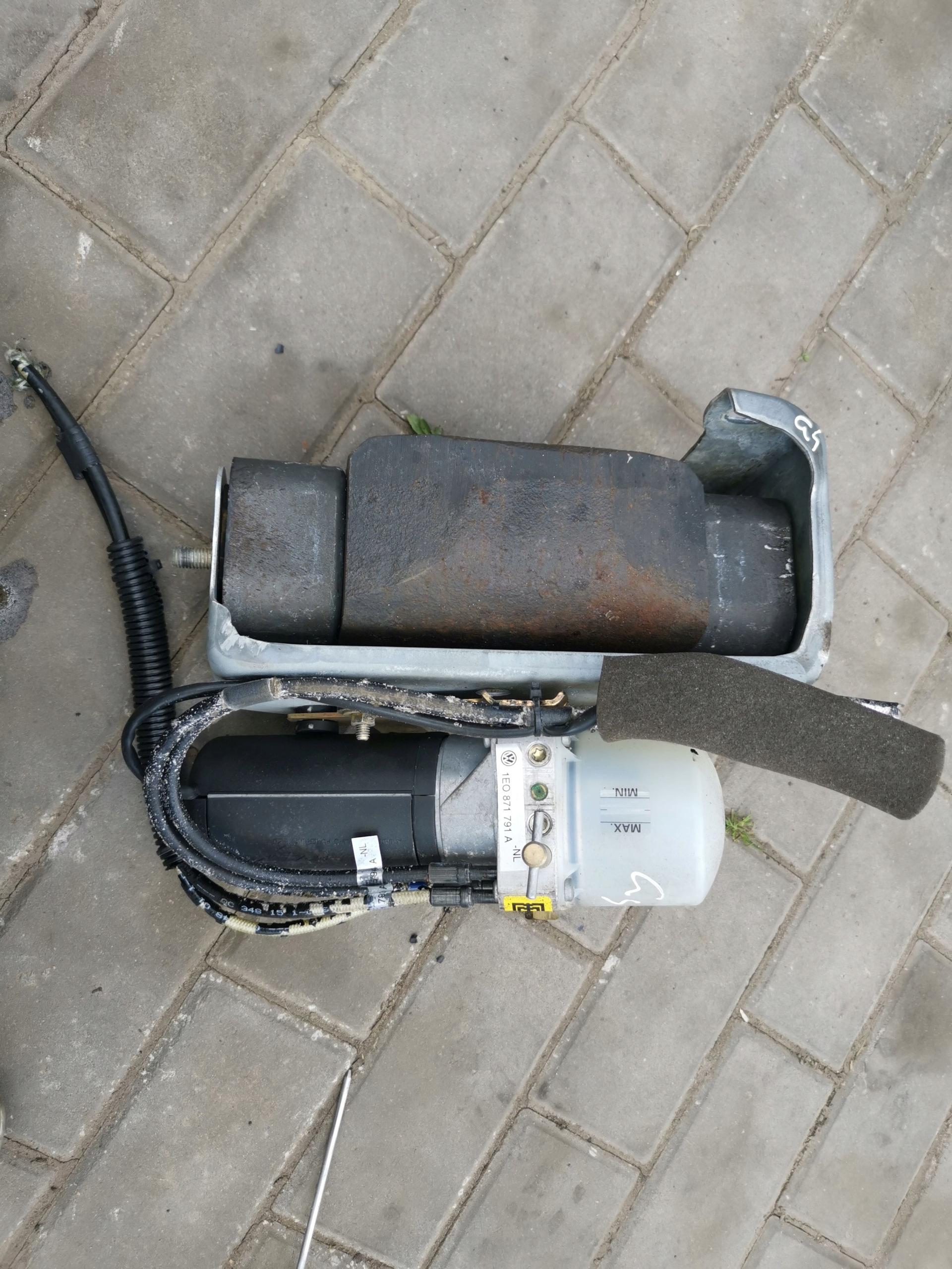 1E0871791A - ЦИЛИНДР КРЫШИ НАСОСА ДЛЯ VW GOLF IV 4 III КАБРИОЛЕТ