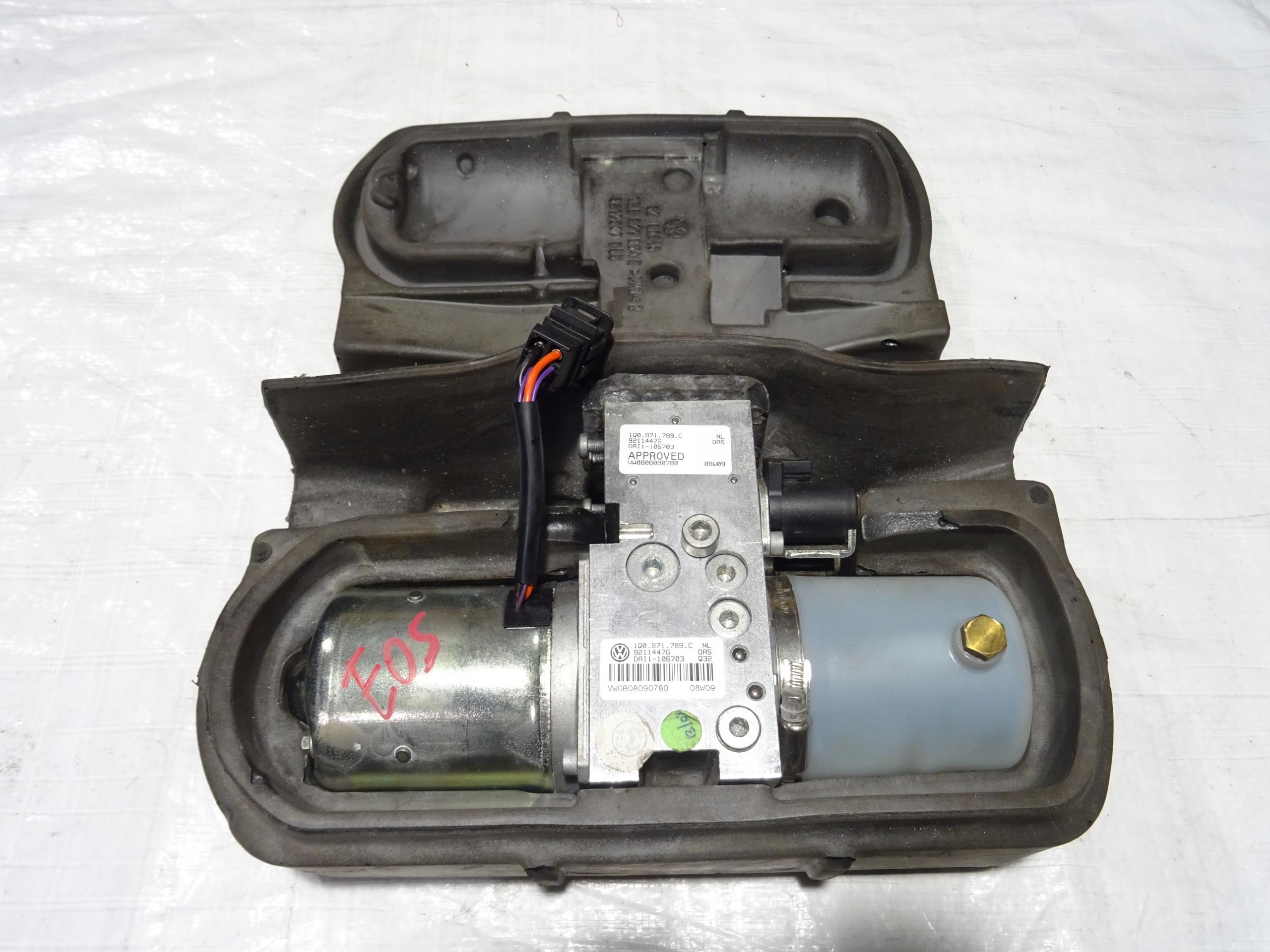 НАСОС ДАХУ VW EOS 1Q0 1Q0871789C