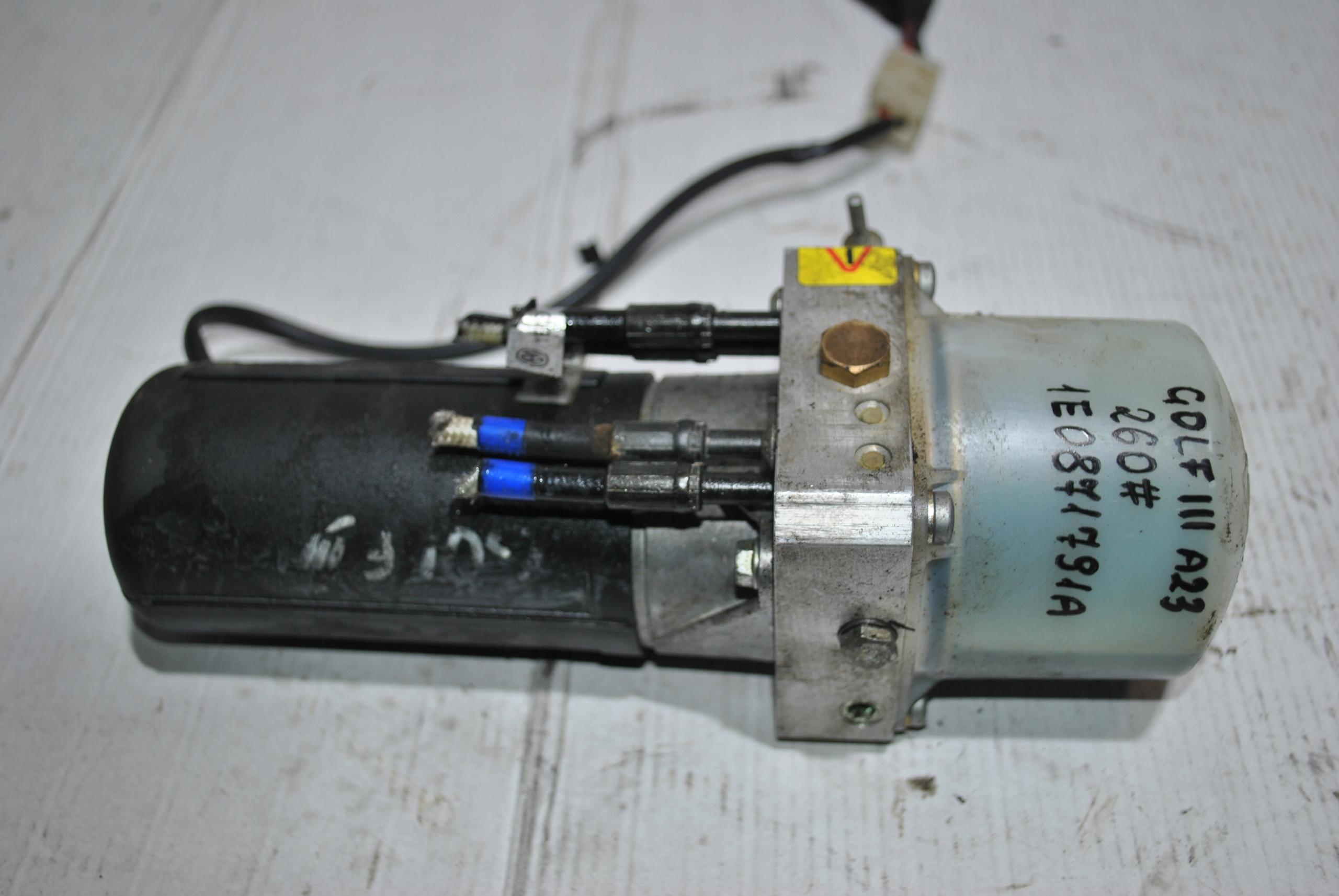 НАСОС ДАХУ VW GOLF III 1E0871791A