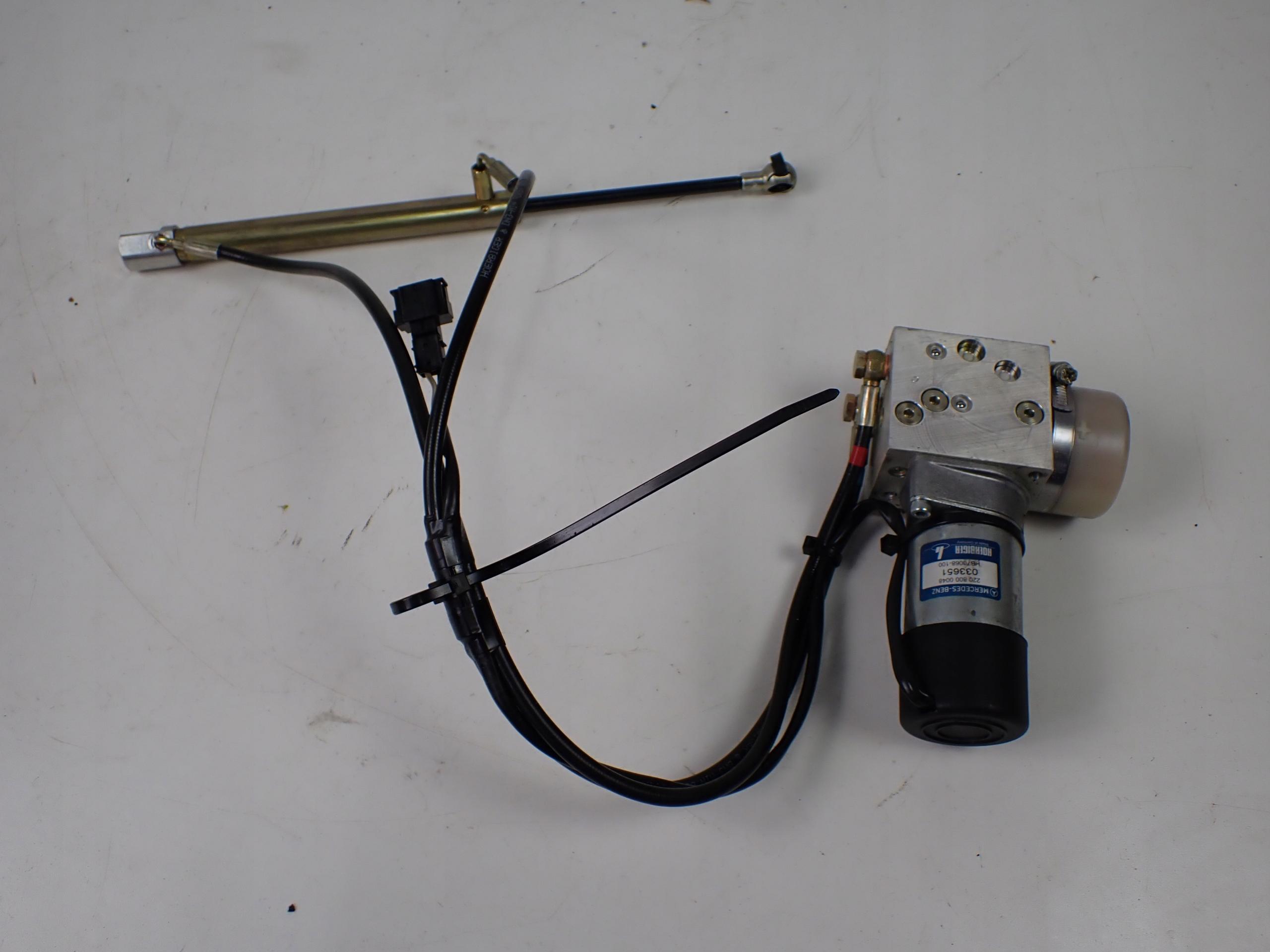 Насос задньої заслінки MERCEDES S W220 2208000048