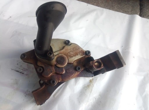 Масляный насос 03C105N VW PASSAT B6 1.6 FSI