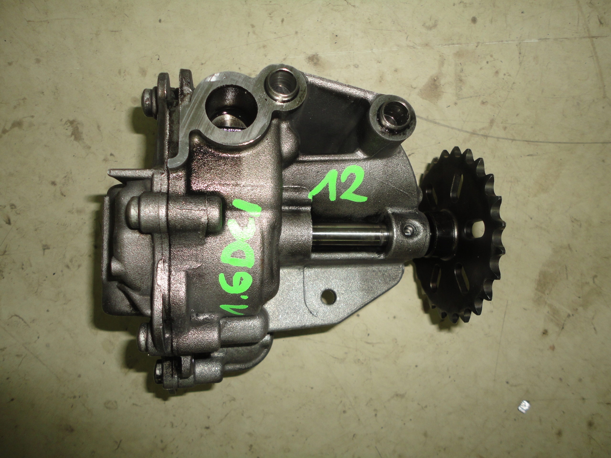 150109063R - МАСЛЯНИЙ НАСОС RENAULT FIAT OPEL NISSAN 1.6 DCI