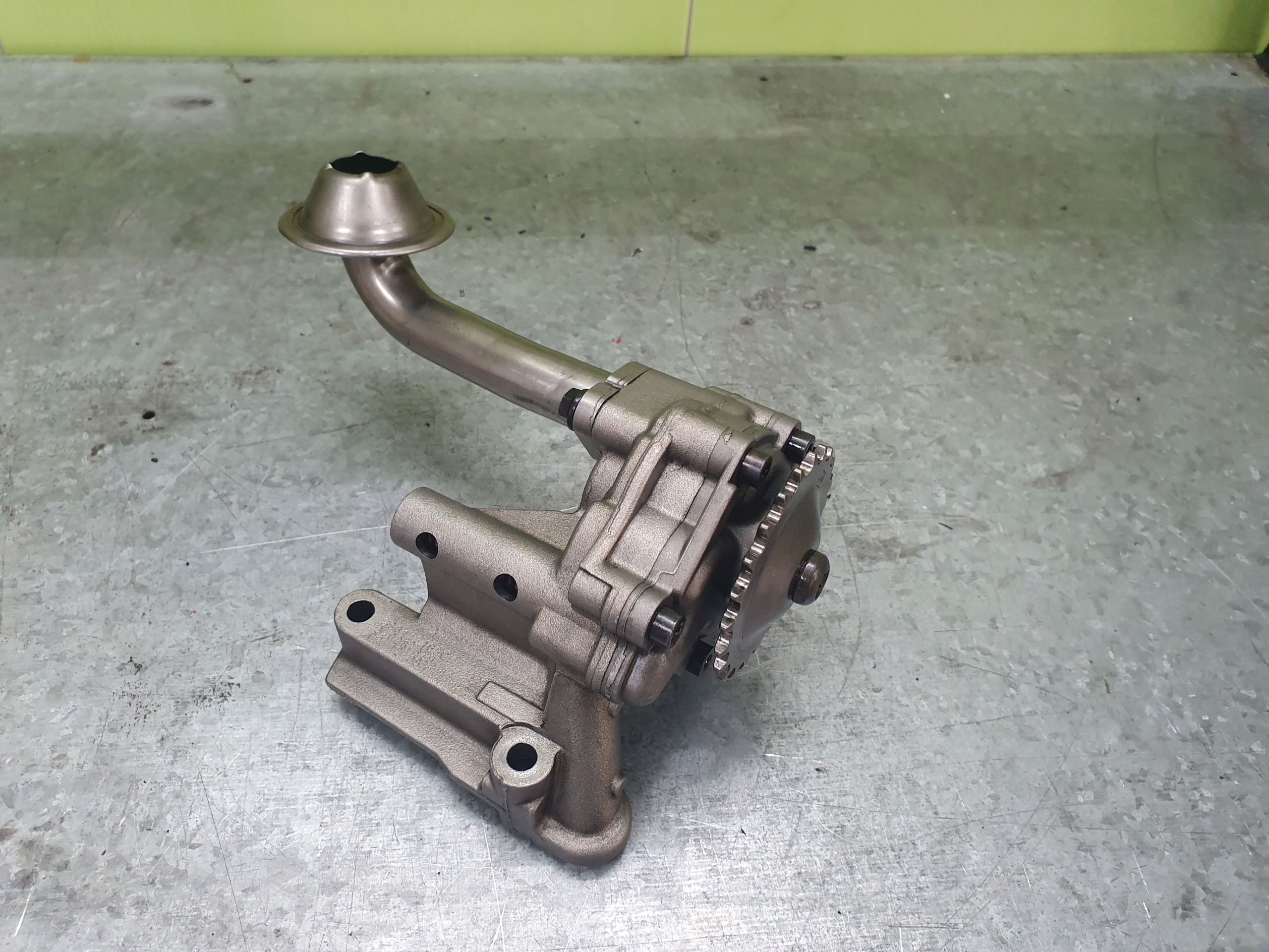 038115105C - МАСЛЯНЫЙ НАСОС VW AUDI SEAT 1.9 TDI 2.0 TDI BKC BXE