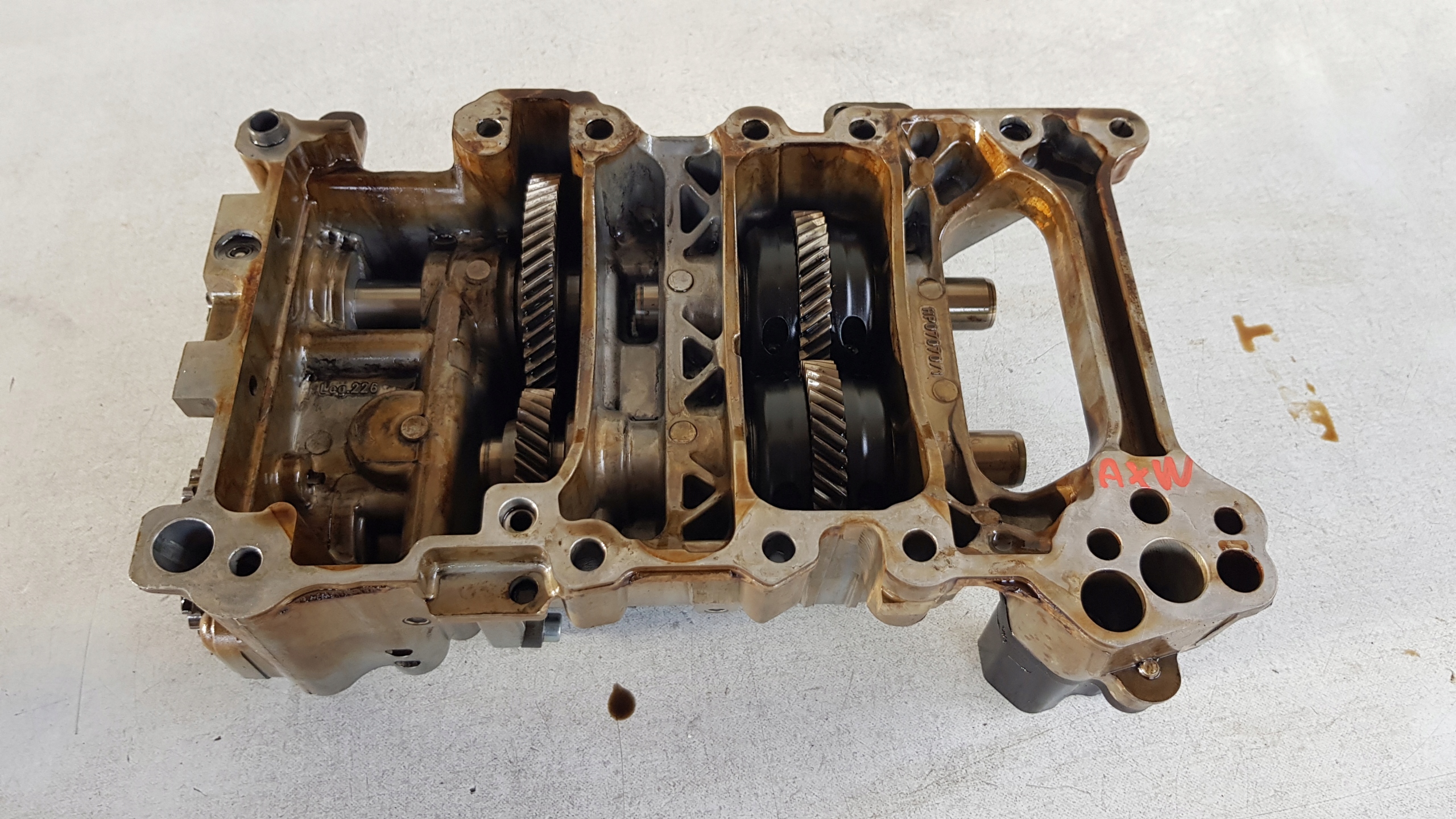 8045020508AT - МАСЛЯНИЙ НАСОС VW TOURAN 2.0 FSI AXW