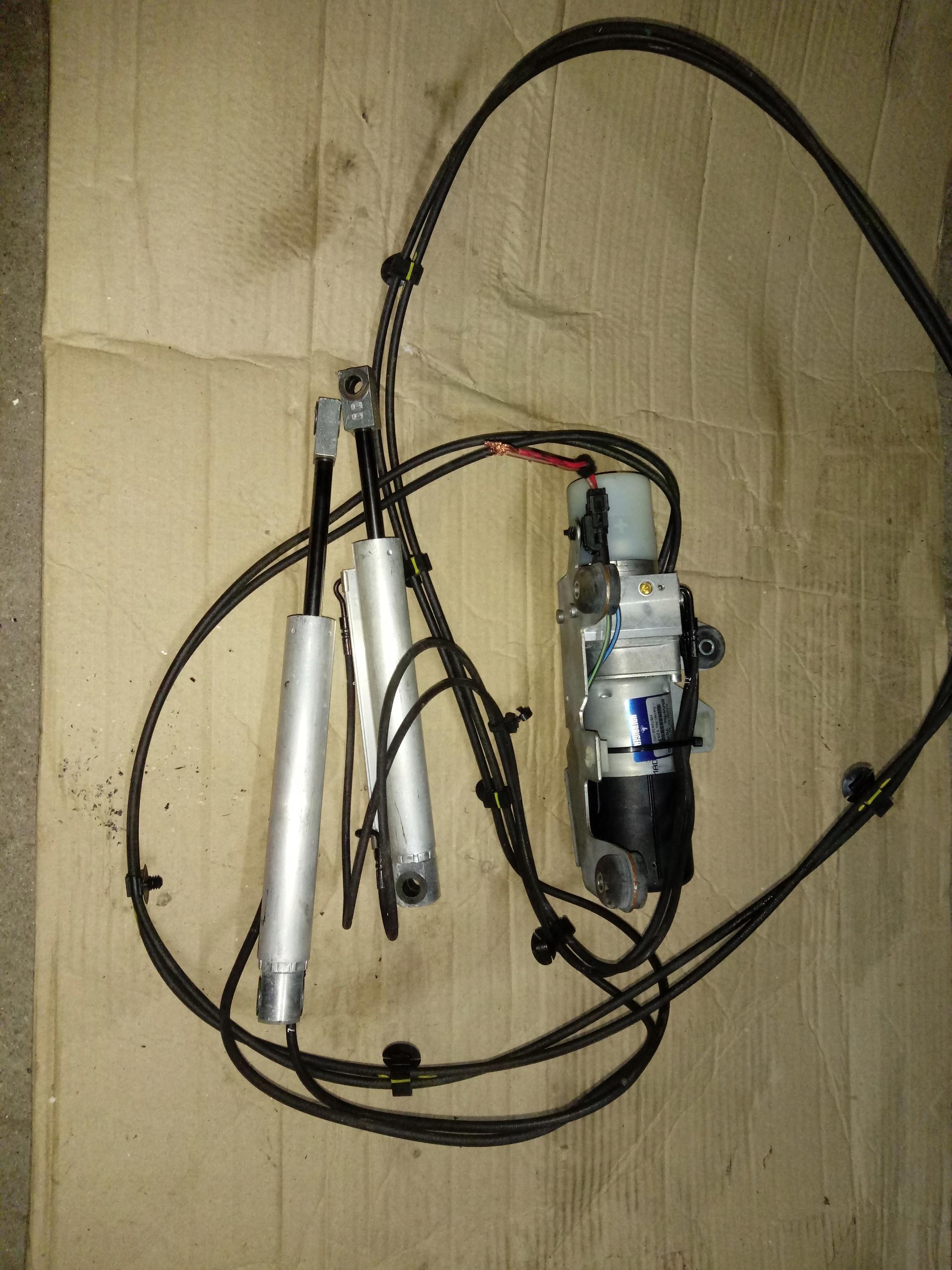 7079880 - Насос відкривання даху MINI CABRIO R52 2007 рік