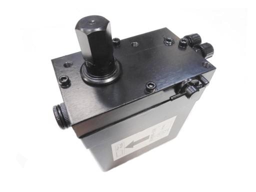 1075296 - НАСОС ДЛЯ ПОДЪЕМА КАБИНЫ VOLVO FH FM FH12