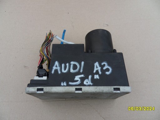 POMPKA CENTRALNEGO ZAMKA AUDI A3 A4 A6 8D0862257B - Насос центрального замка AUDI A3 A4 A6 8D0862257B