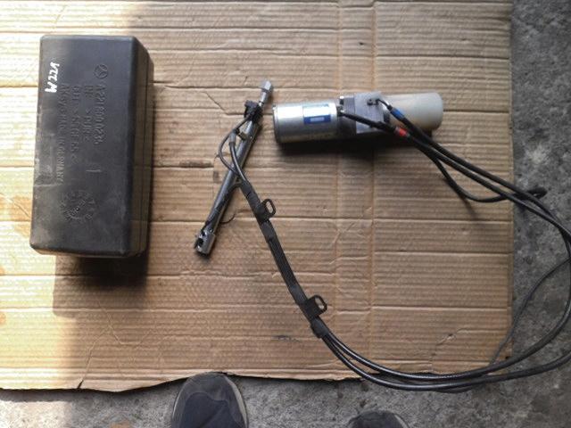 Цилиндр клапанного насоса A2218001548 MERCEDES S W221