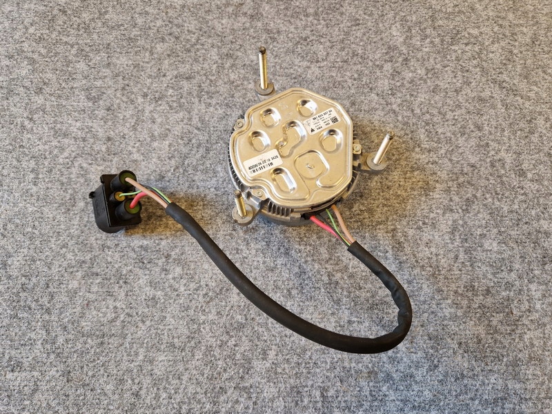 PORSCHE 911 991 99162403704 МОТОР ВЕНТИЛЯТОРА