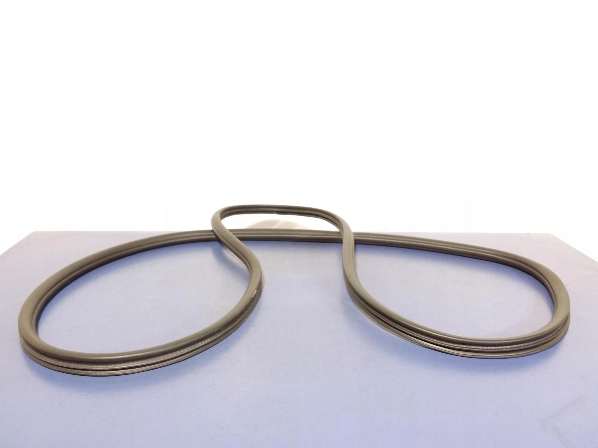 PORSCHE CAYENNE II 7P5 УПЛОТНИТЕЛЬ ПЕРЕДНЕЙ ПРАВОЙ ДВЕРИ