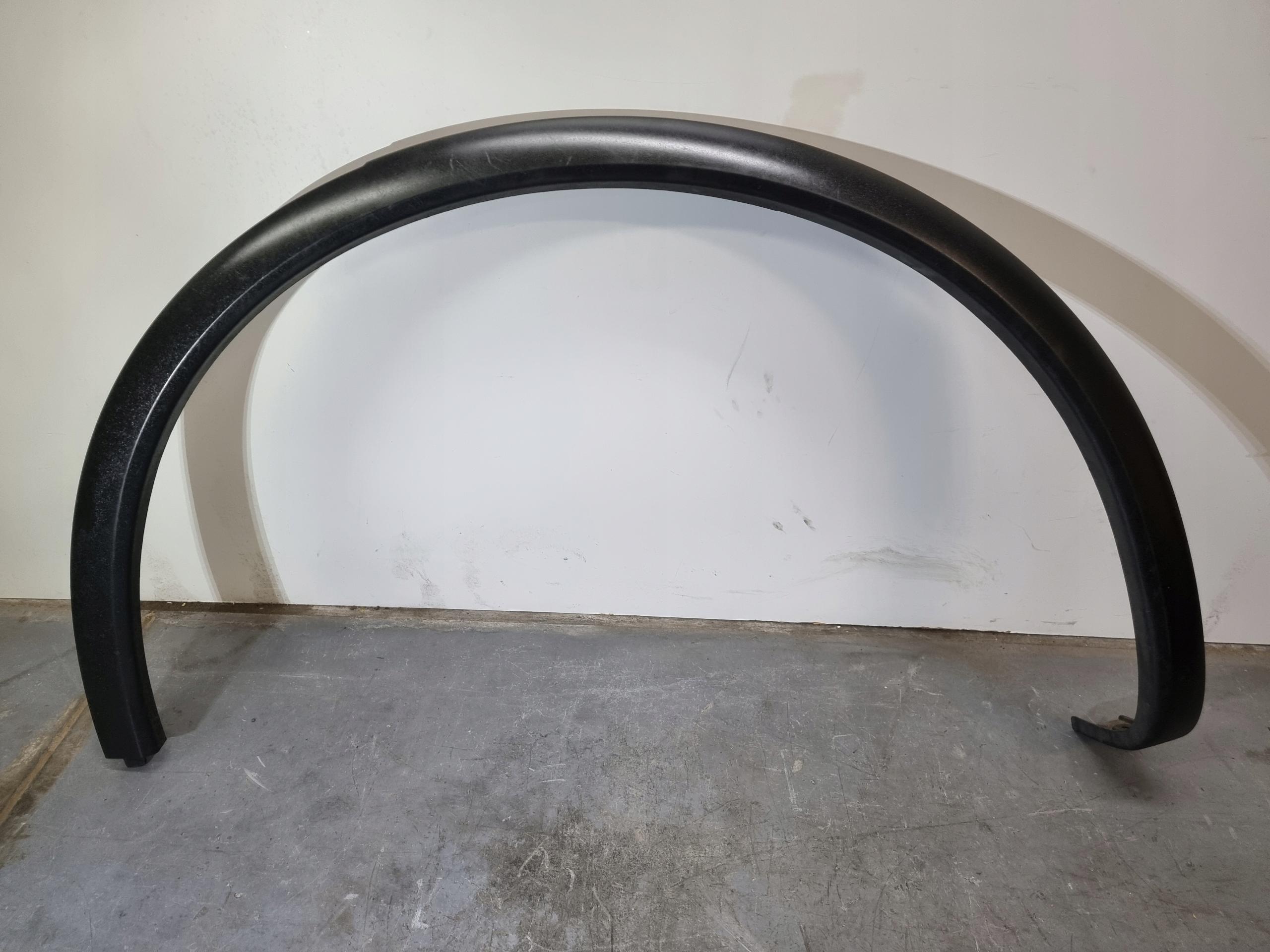 7P5853827E - PORSCHE CAYENNE ОБШИВКА КРЫЛА ЛЕВАЯ