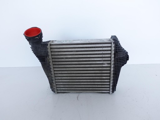 95B145804B - PORSCHE MACAN TURBO GTS 14-18 ИНТЕРКУЛЕР ПРАВЫЙ