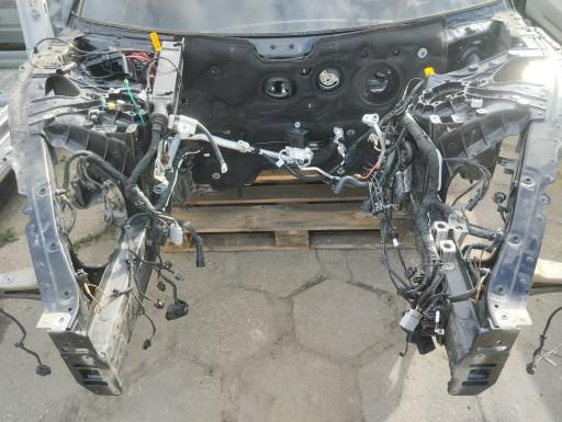 PORSCHE TAYCAN QUARTER Передний правый