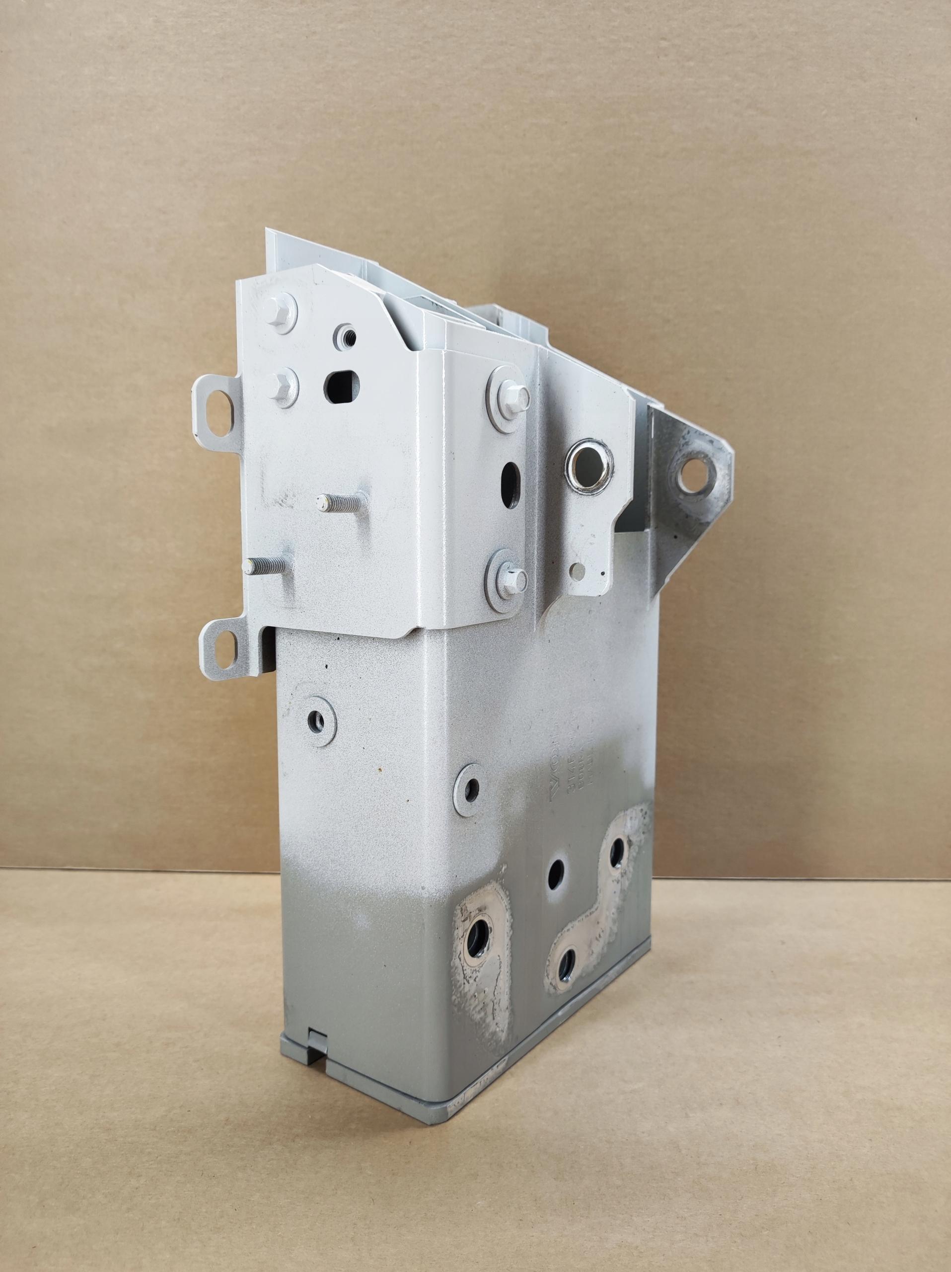 0612 31463937 - Правая зона раздавливания VOLVO V60 II S60 цвет 614