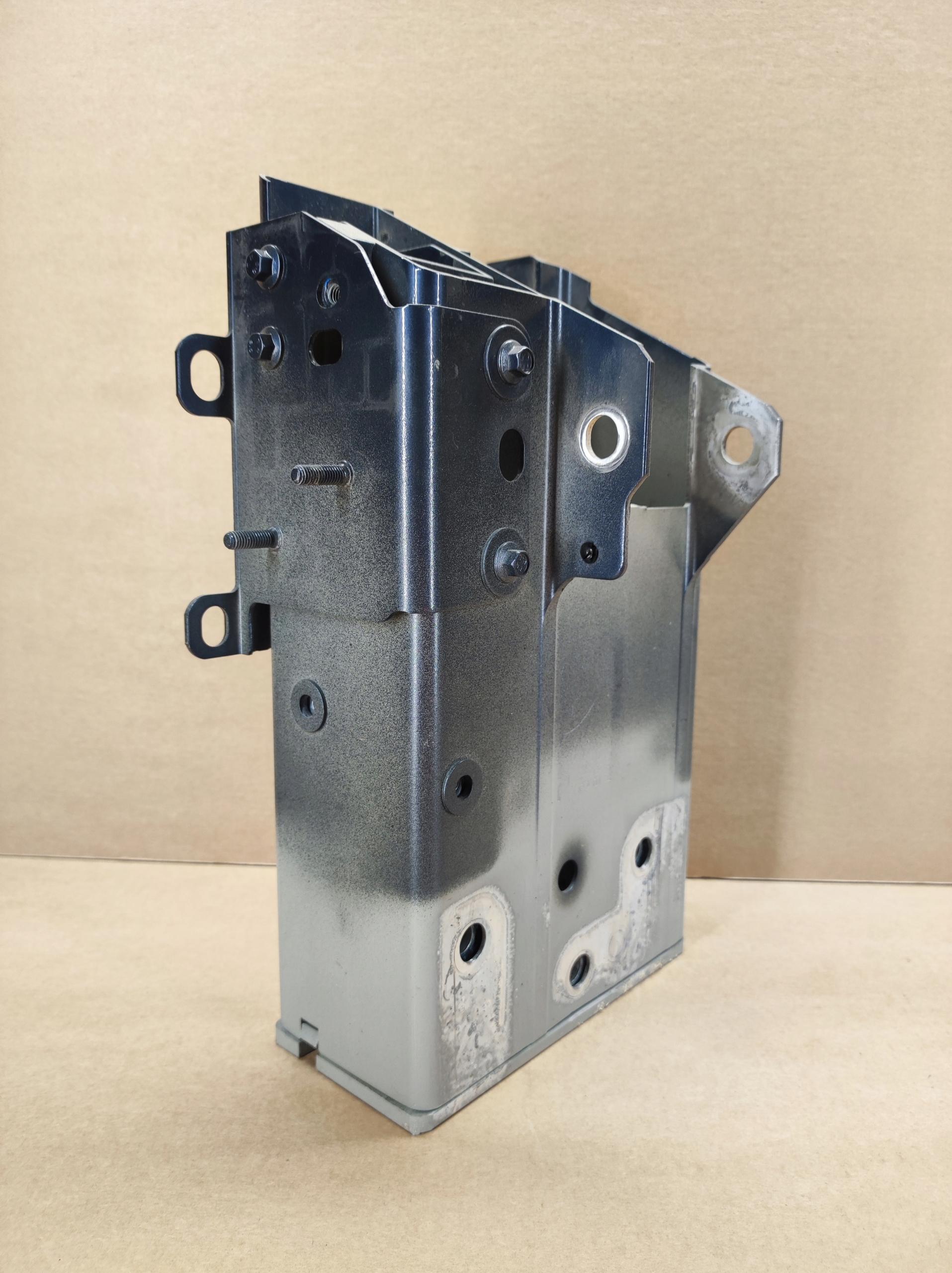 0617 31463937 - Права зона роздавлювання VOLVO V60 II S60 колір 723