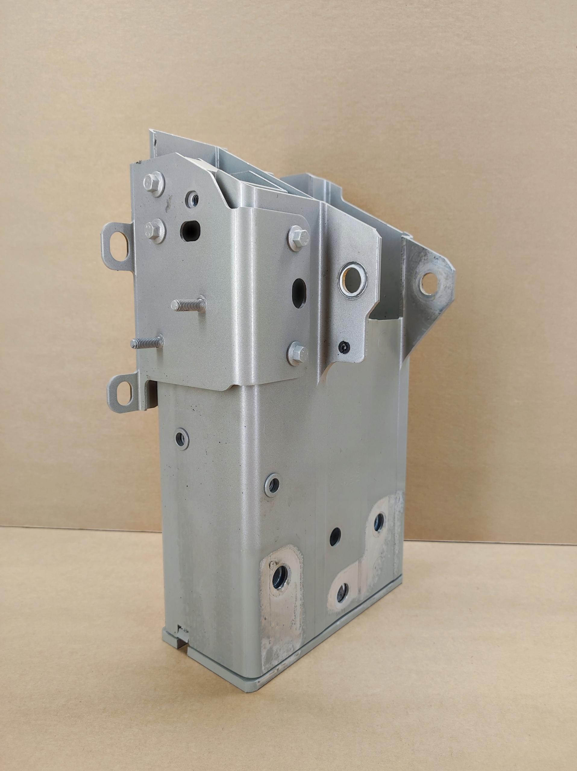 0614 31463937 - Правая зона раздавливания VOLVO V60 II S60 цвет 726