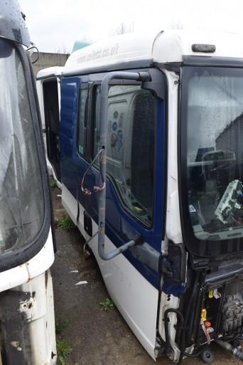 ПРАВАЯ СТОРОНА КАБИНЫ ЧЕТВЕРТЬ MAN TGA TGS TGM TGL