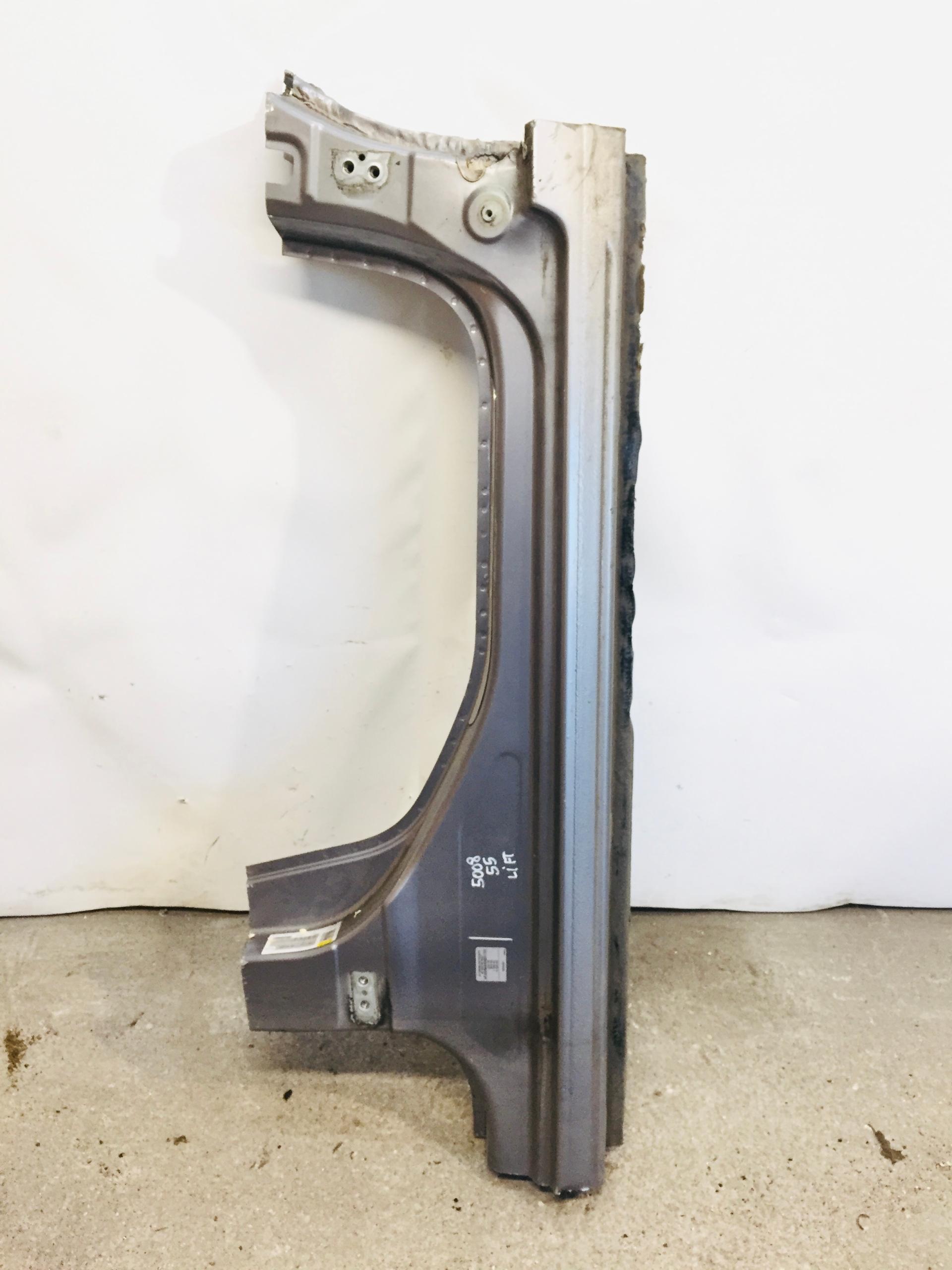 ПРАВЫЙ ПОРОГ PEUGEOT 5008 LIFT #55