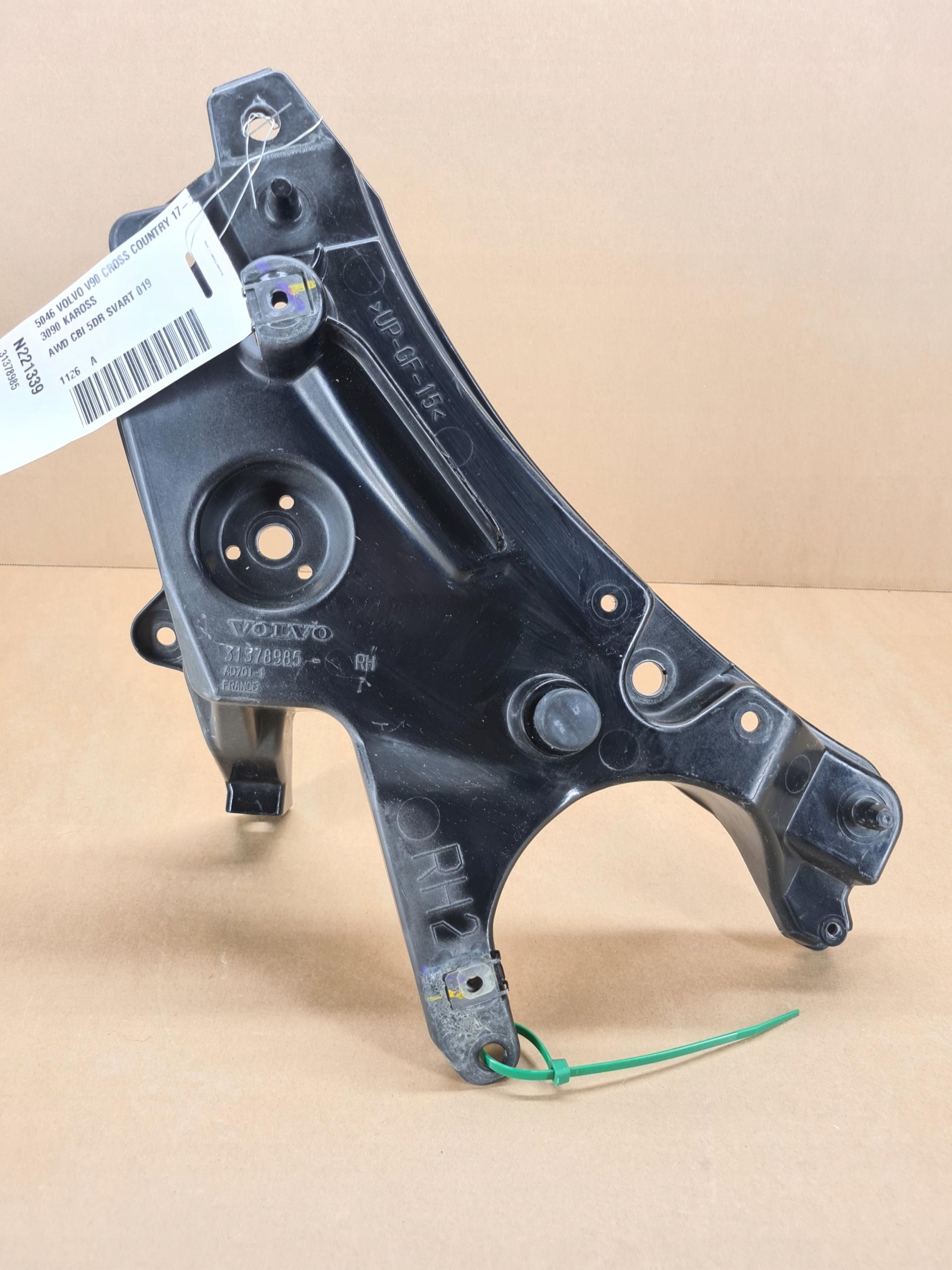 5019 31378985 - Праве ковзання кріплення крила VOLVO S90 V90 019