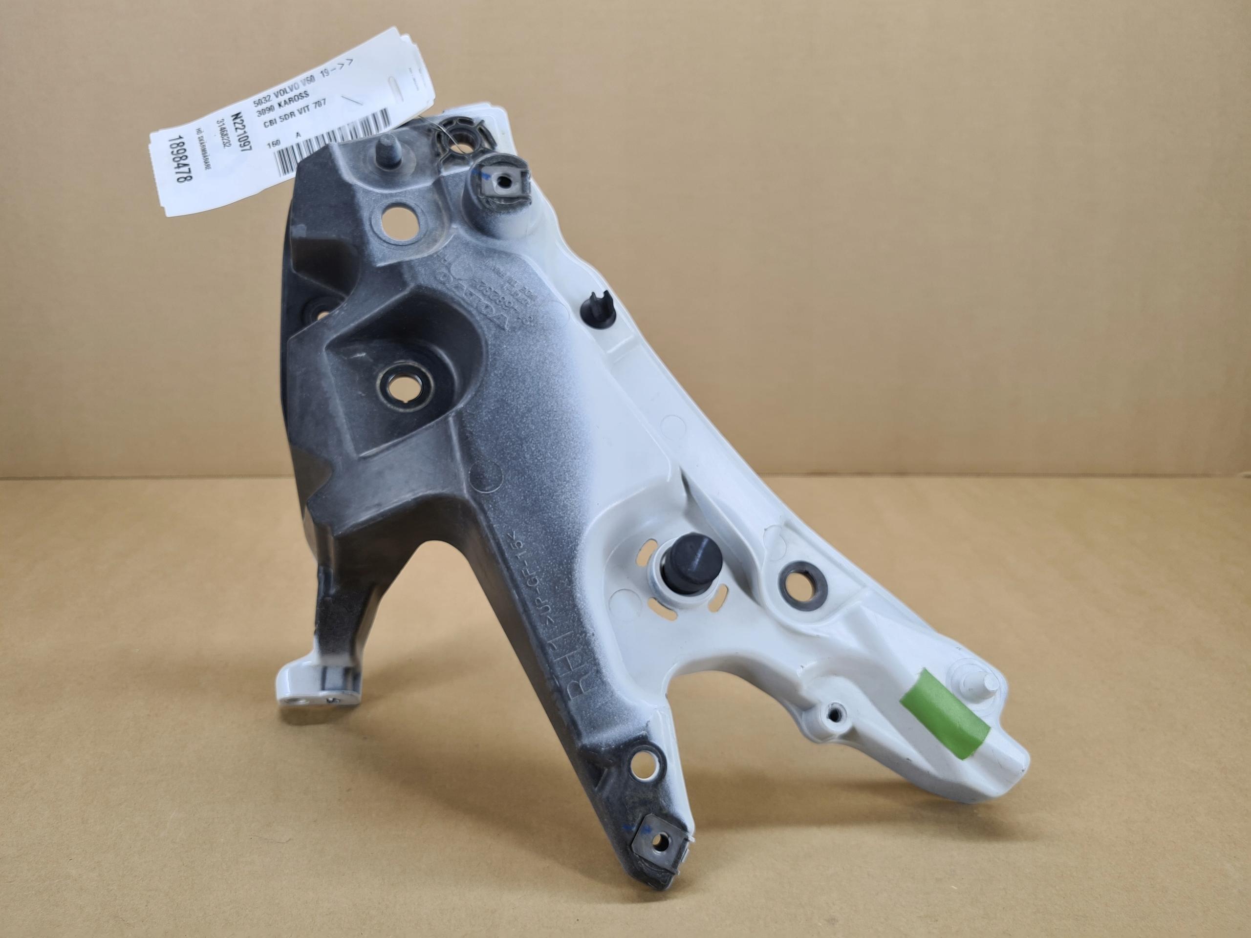 707V60 31468232 - Праве ковзання кріплення крила VOLVO V60 S60 707