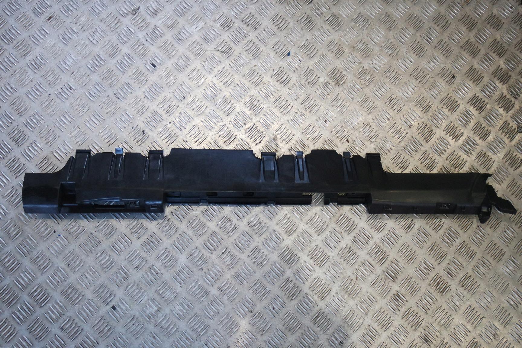 ПРАВА НАКЛАДКА PORSCHE 992 992863480B