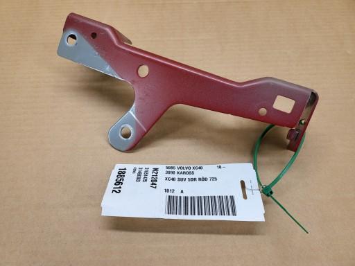 3266 31469383 - Правый кронштейн крепление крыла XC40 C40 725