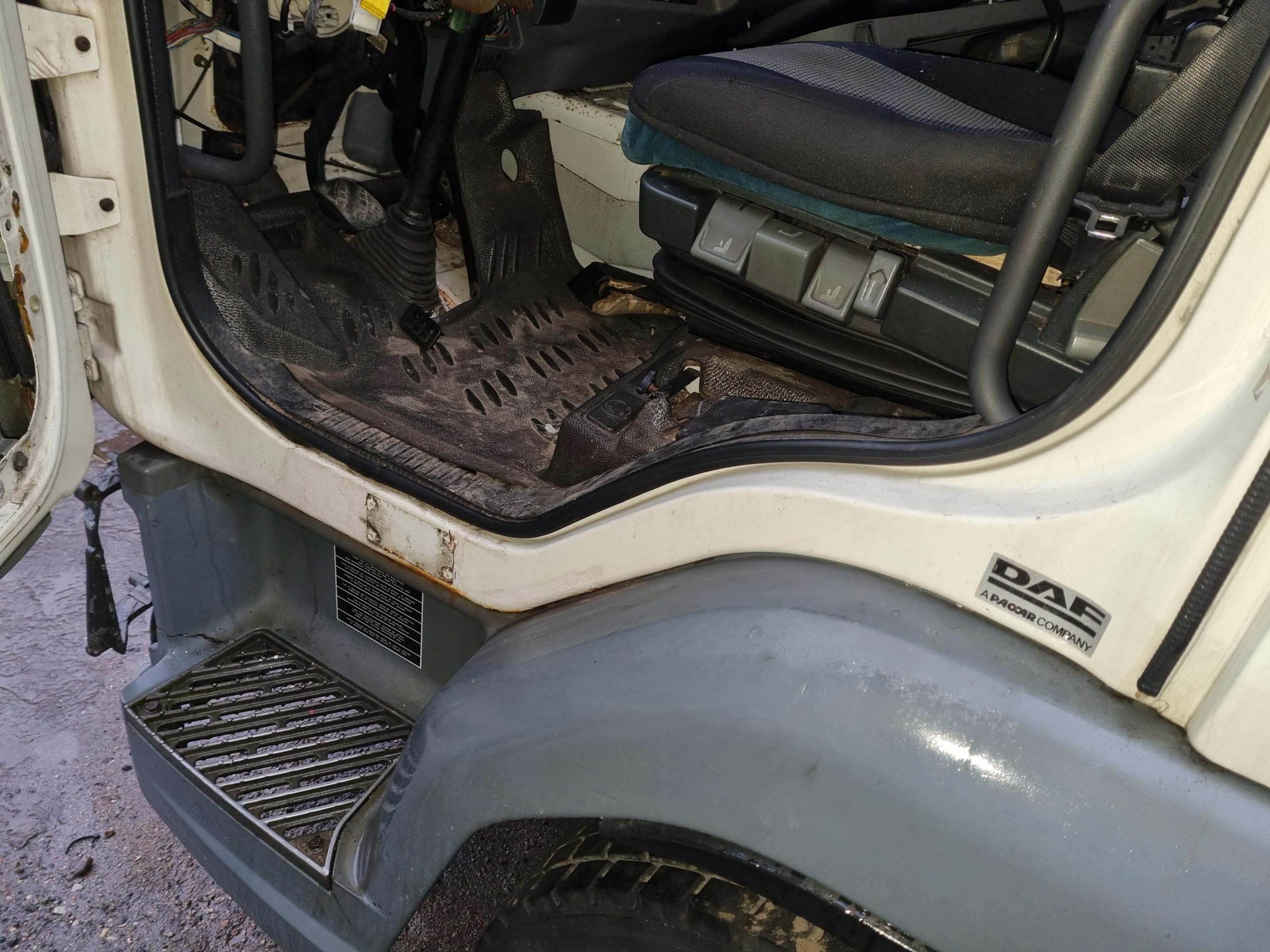 ПОРОГ КАБИНЫ ЛЕВЫЙ DAF 45 55 LF