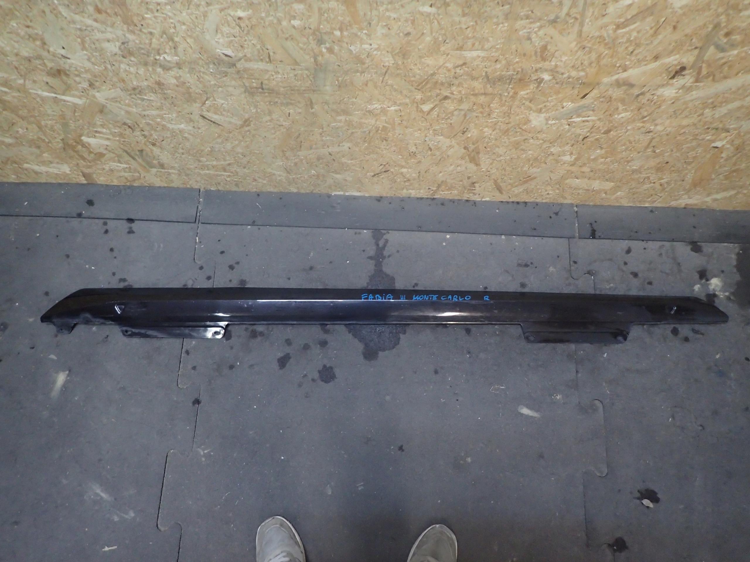 6V0853856 - НАКЛАДКА НА ПОРОГ SKODA FABIA III 3 MONTE CARLO