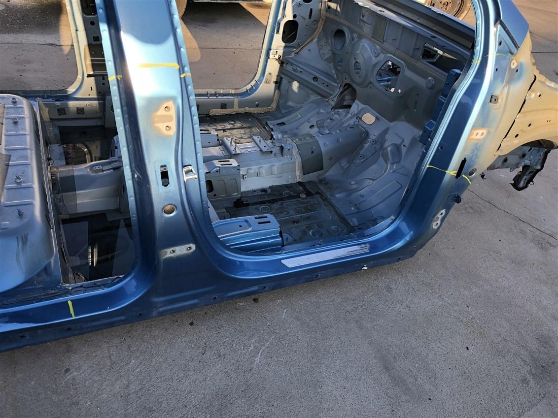 2012-2017R. 2016R. - ПОРІГ ПЕРЕДНІЙ ПРАВИЙ ЦЕНТРАЛЬНИЙ СТОВП OPEL MOKKA 12-17R