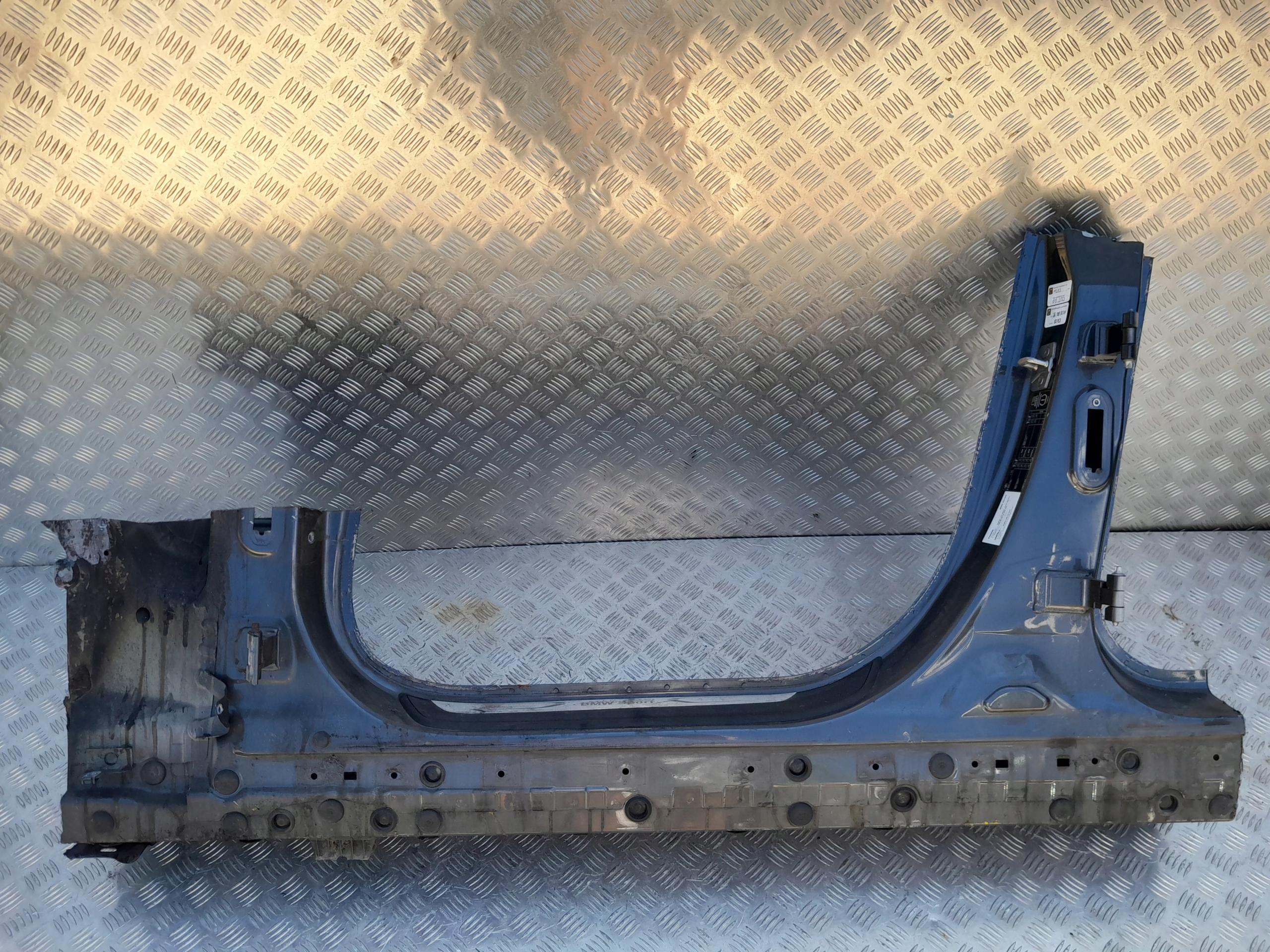 Поріг стійка ліва B39 BMW X1 E84 14R