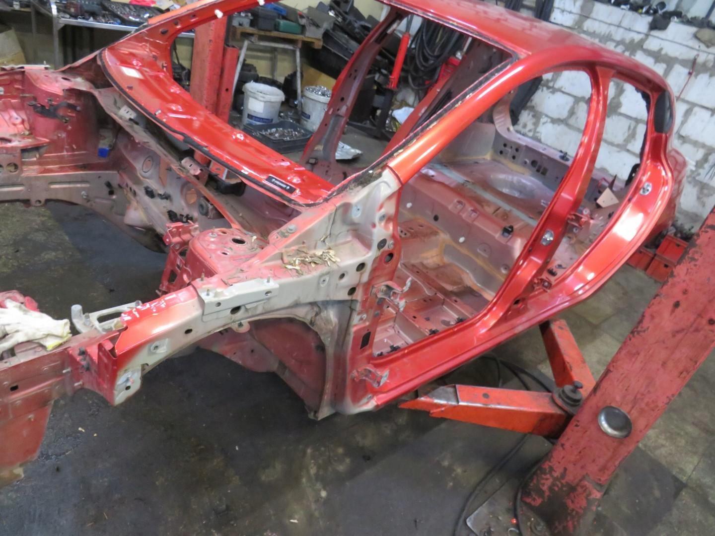 ПОРІГ СТІЙКИ ЛІВА СТОРОНА CLIO IV