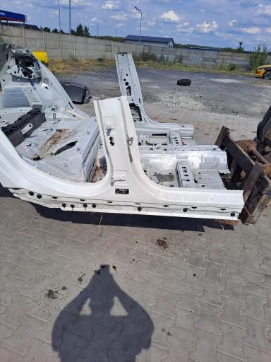 Порог П стойки BMW 1 F40