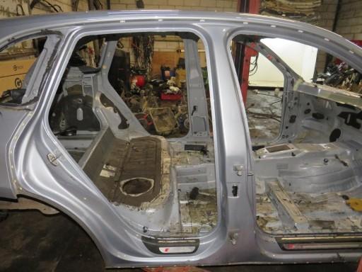 Порог стойки правая сторона AUDI Q5 8R