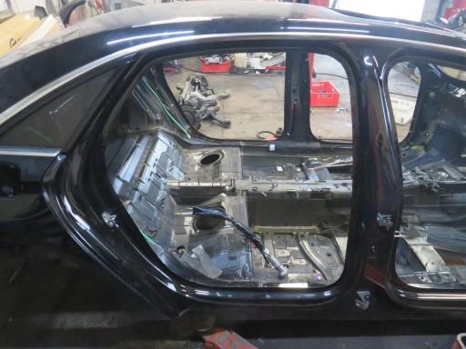 Поріг стійки права сторона long AUDI A8 D4