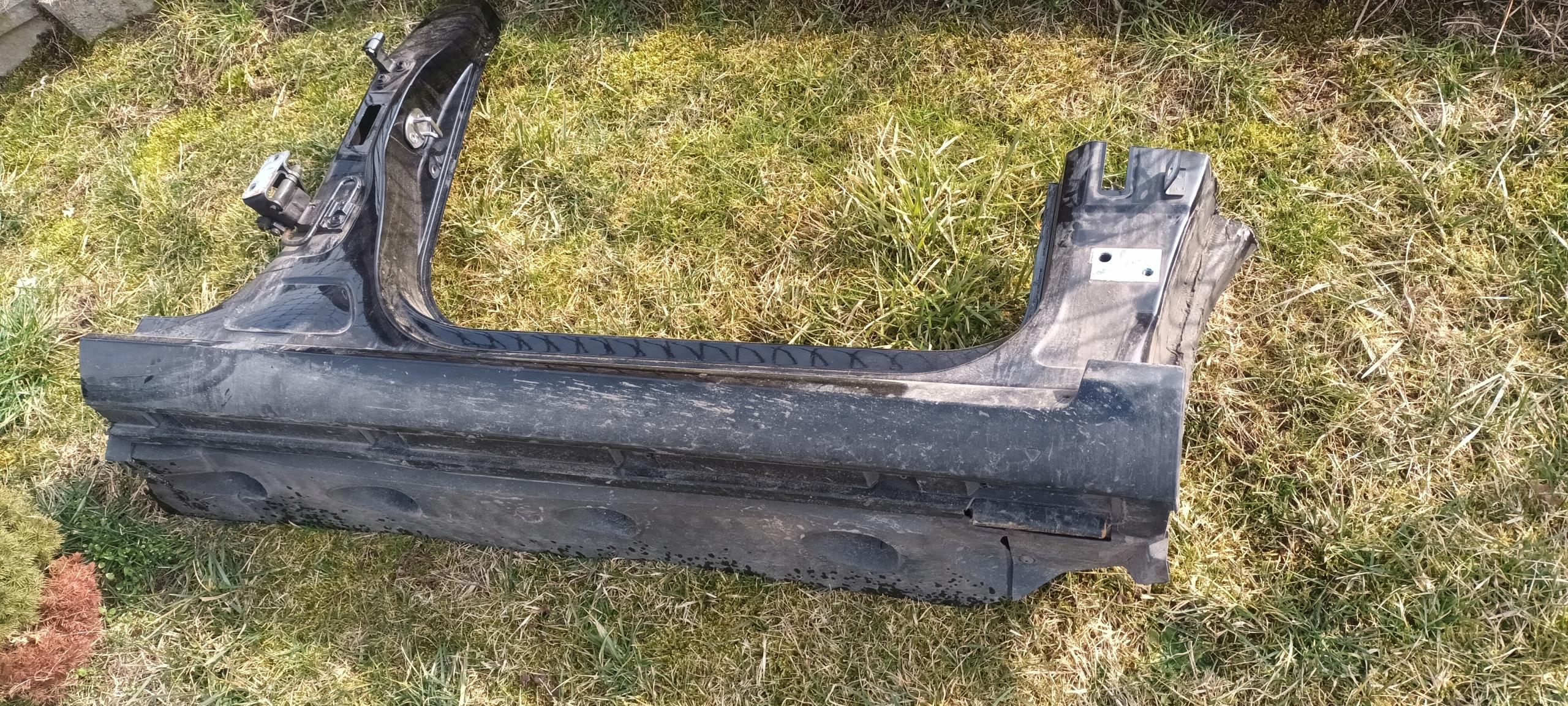 Поріг права стійка VW PASSAT B7