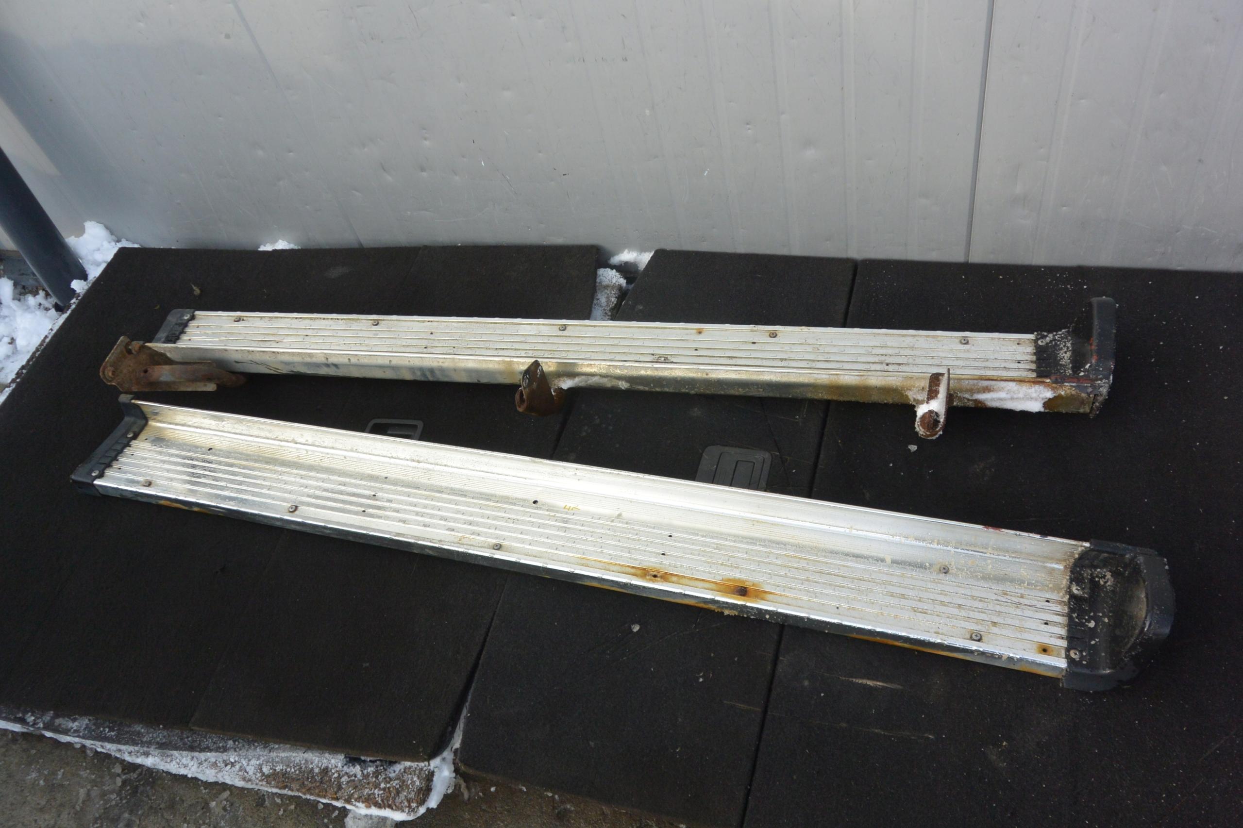 ПОРІГ СТУПЕНІ ПРАВИЙ ЛЕВ KPL TOYOTA 4RUNNER II 89-95