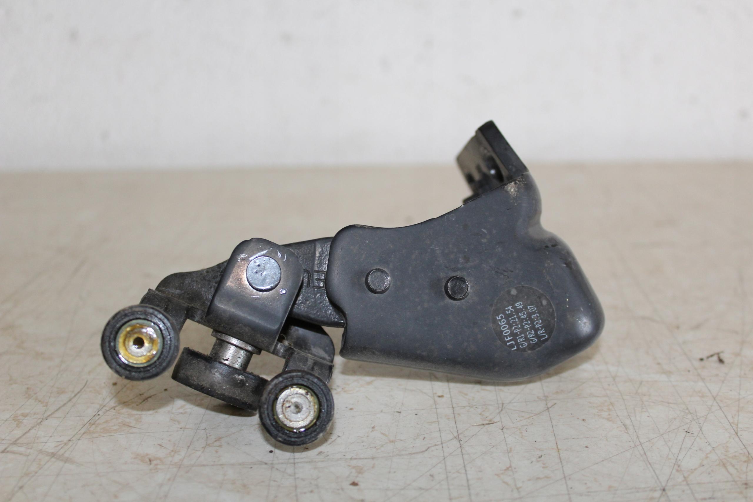 LJF0065 - НАПРЯМНА РОЛИКОВА ДВЕРІ HYUNDAI H-350