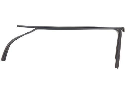 80A837432C - Направляющая прокладка стекла передняя правая AUDI Q5