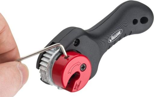 ТРУБОРЕЗ С ТРЕЩОТКОЙ ДЛЯ ТОРМОЗНЫХ ШЛАНГОВ