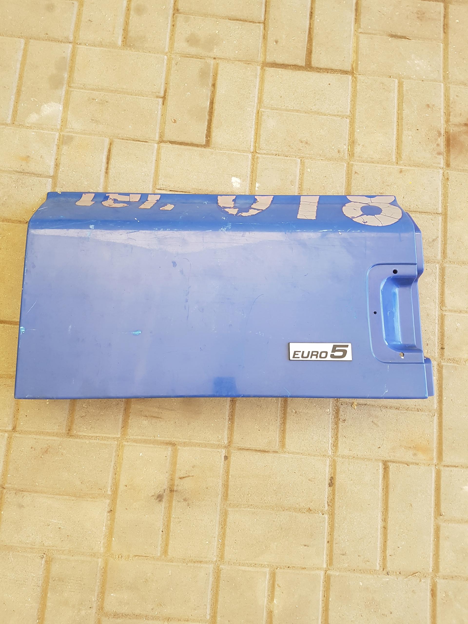 УДЛИНИТЕЛЬ КАБИНЫ СТУПИЦЫ DAF 65 75 85 CF