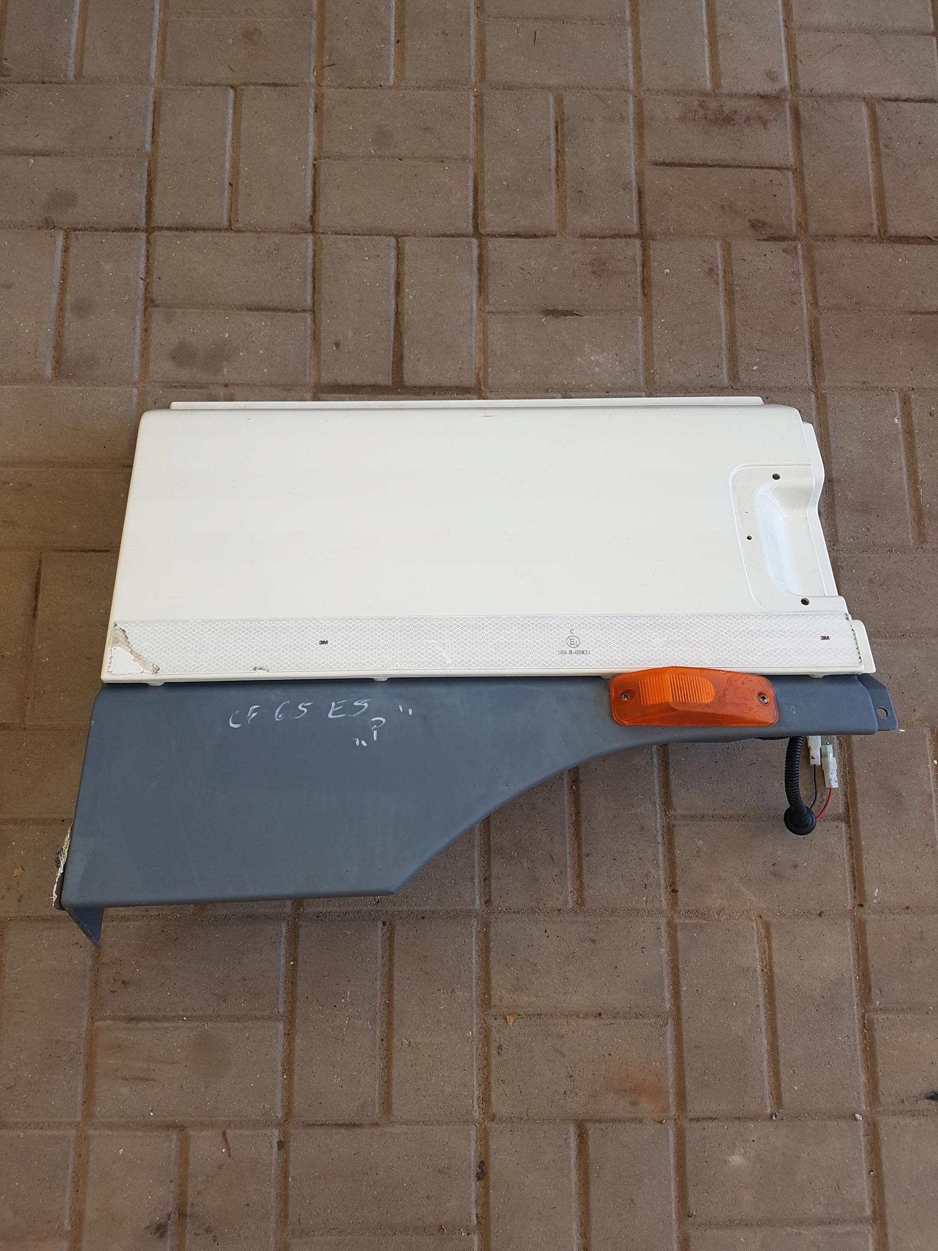 ПОДОВЖУВАЧ СТУПЕНІ КАБІНИ DAF 65 75 CF