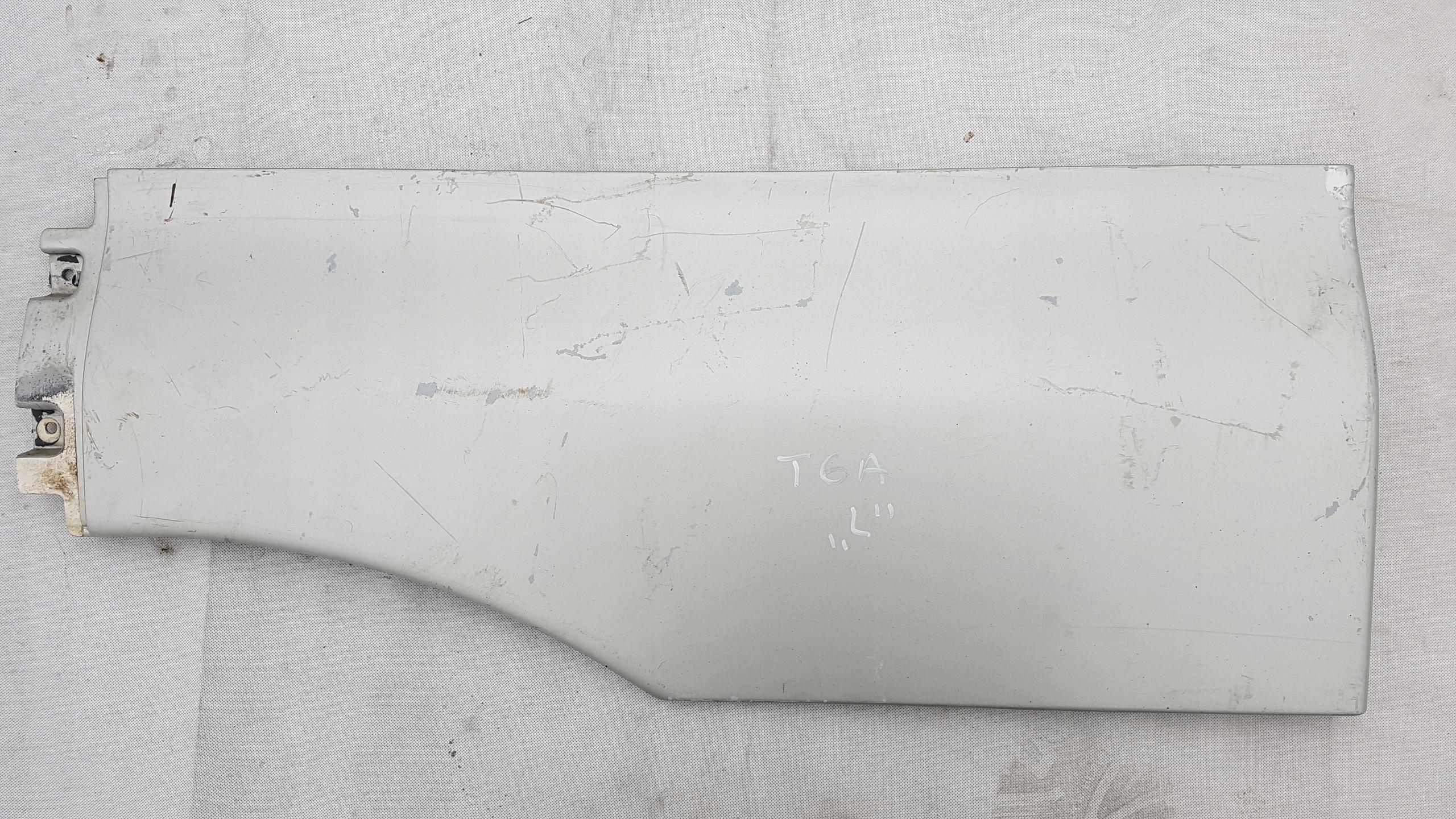 ПОДОВЖУВАЧ СТУПЕНІ КАБІНИ ЛІВИЙ MAN TGA TGX