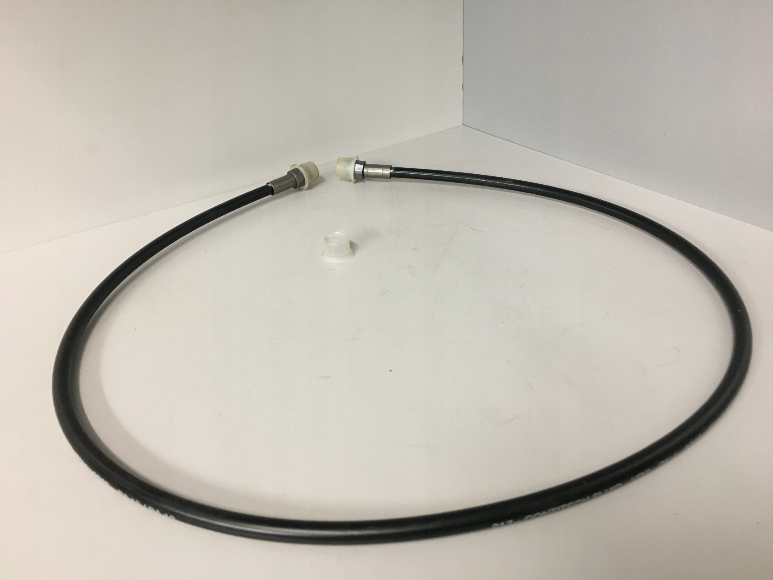 ШЛАНГ 1050MM MAN ОРИГИНАЛ 06.54099-0111