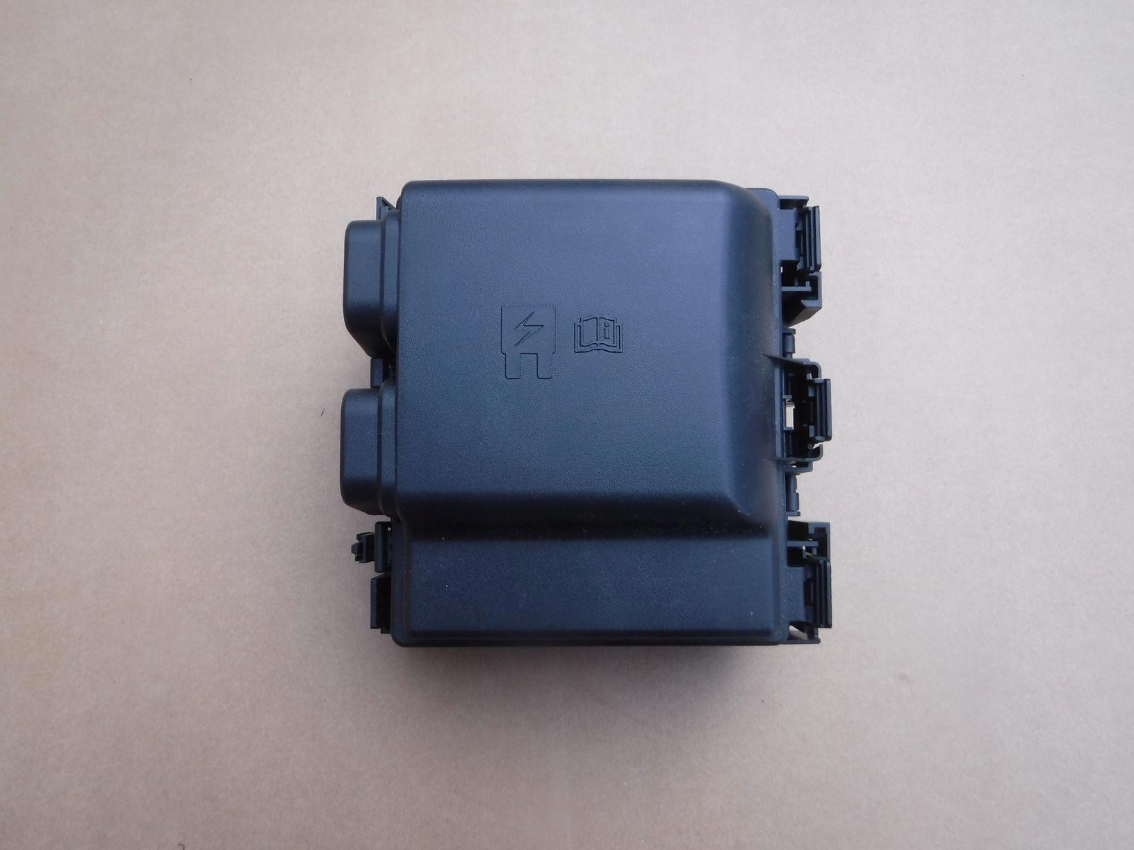 БЛОК ПРЕДОХРАНИТЕЛЕЙ FORD FOCUS MK4 2018 1.0