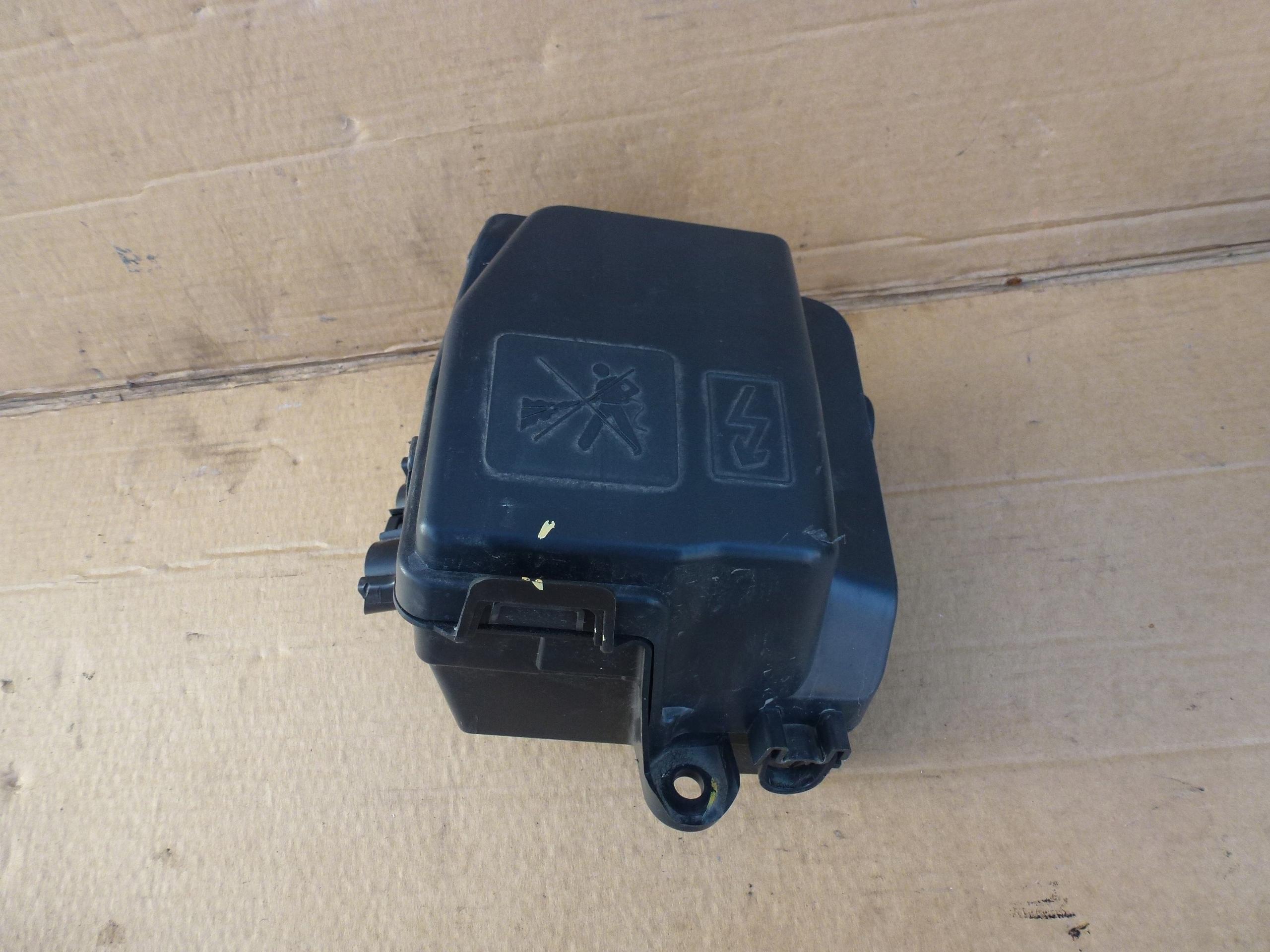 243809584R - Корпус предохранителя Dacia SANDERO II 17R