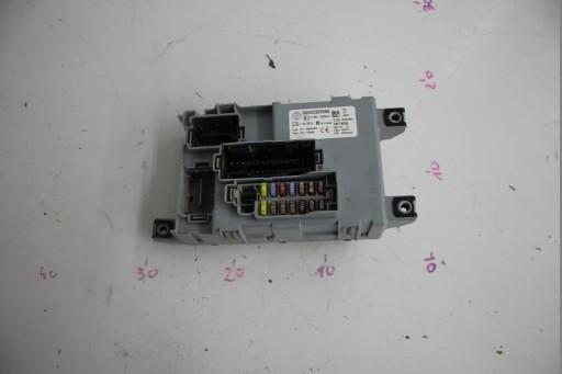 КОРОБКА ЗАПОБІЖНИКІВ FIAT 500 0.9 T 07-14