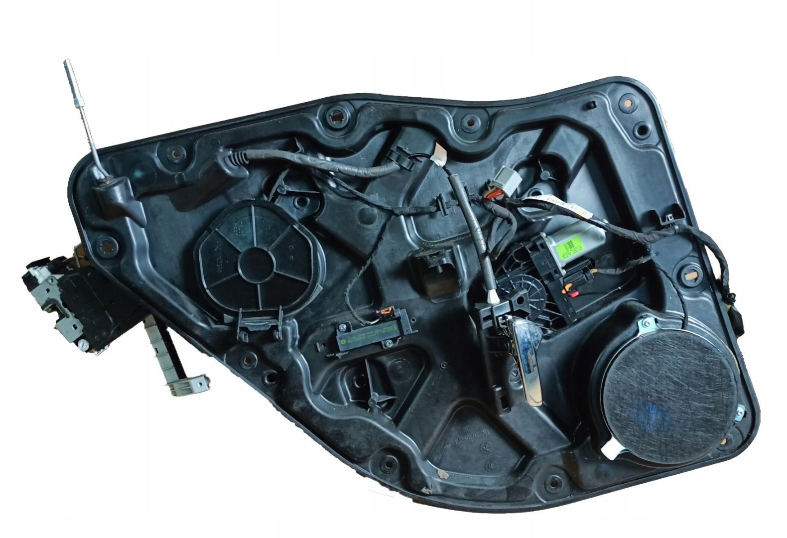 364 - Панель задней двери L Dodge Durango