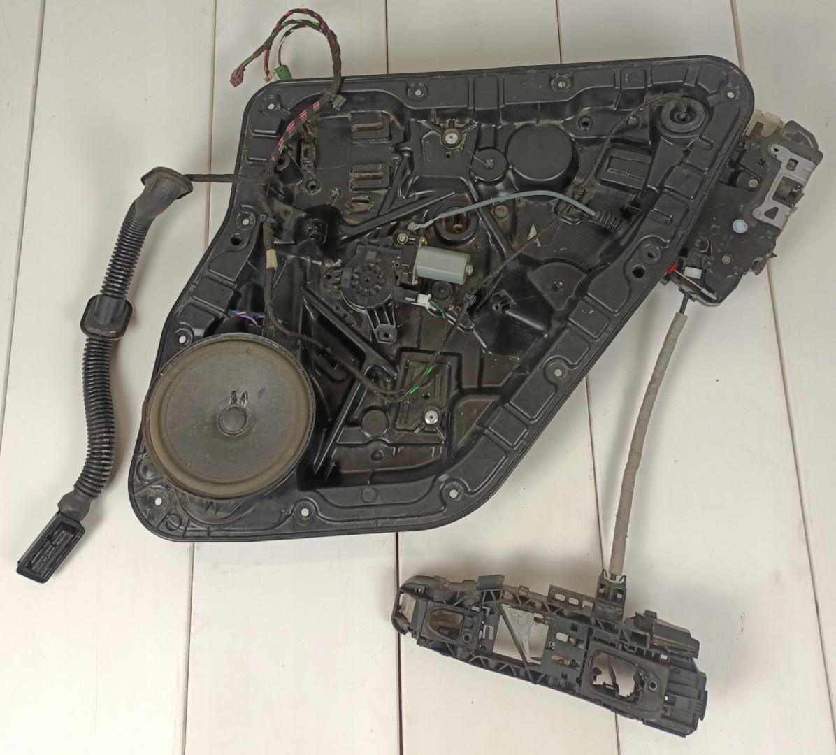 C71448-106 - Панель задней правой двери Mercedes W177 2019