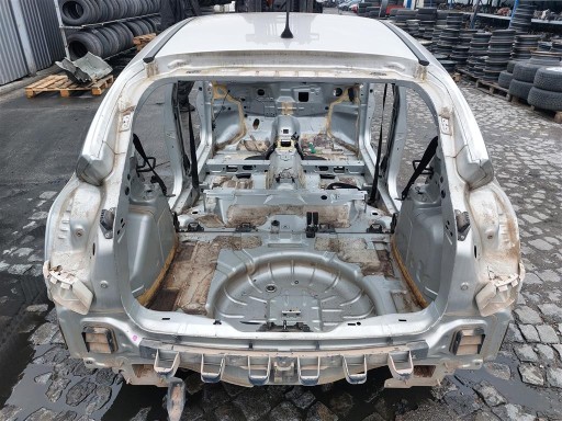 Задний ремень Ford Focus MK3 HB серебристый 5 дверей 10-18 R