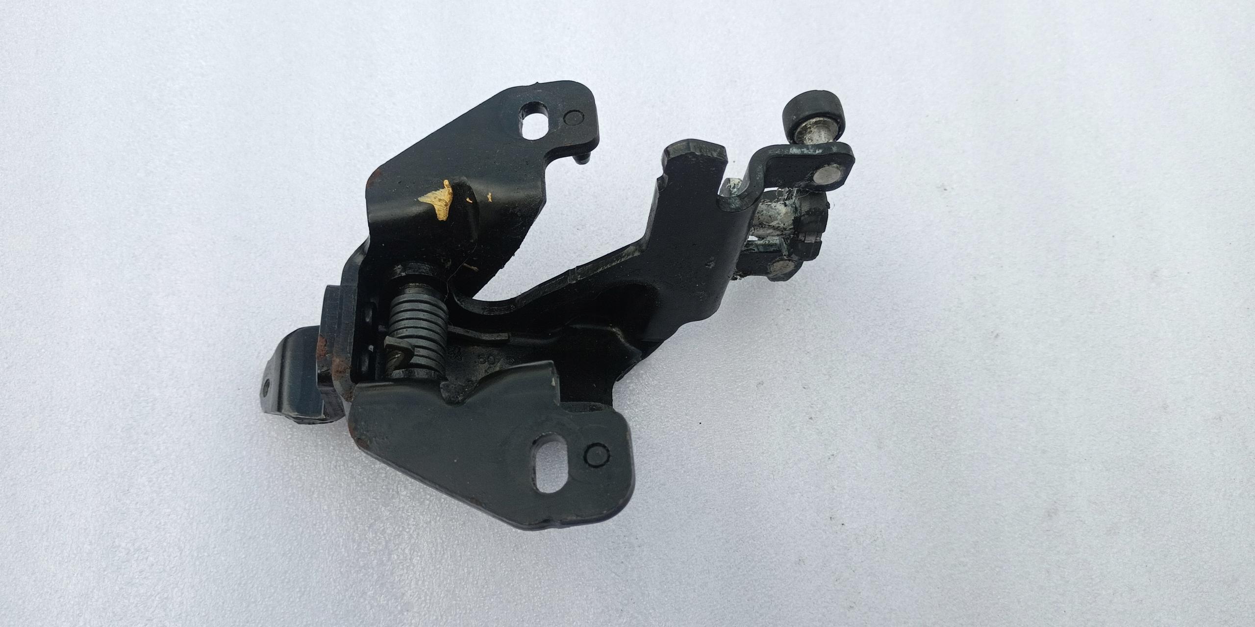 Peugeot 1007 візок правої двері Середня